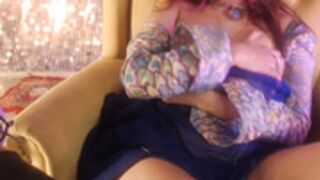 AyeshaSinghania plays with her massive tits ????????