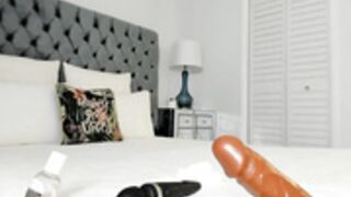 theislandgirl cums with domi