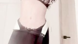 Lizbeth Rodriguez striptease y paja 2