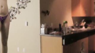 VV Giantess Stepmom Growth