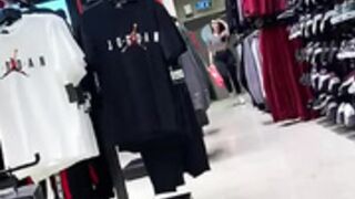 Shop assistant