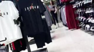 Shop assistant
