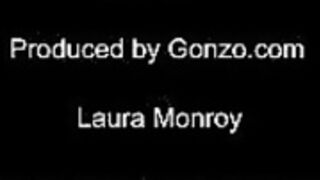 Piss Laura monroy