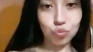 la peruana tetona