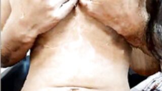 Deepa_Joshi boob show