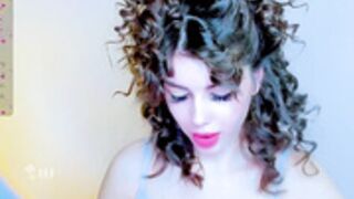 hottie_lola shows her  photos +a hat to die for