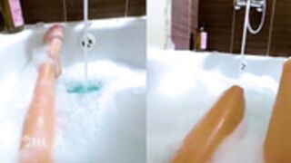 Lolli-Popa most secretive camwhore in bath and on bed