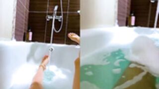 Lolli-Popa most secretive camwhore in bath and on bed