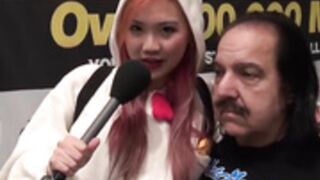 Harriet Sugarcookie Interviews Ron Jeremy AEE 2016