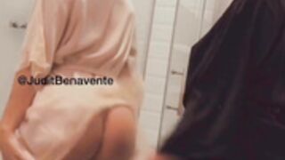 Judit Benavente Shower