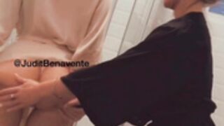 Judit Benavente Shower