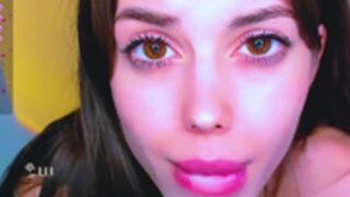 hottie_lola  2023-01-19 abnormal alien-faced beauty