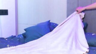 angella_kleee So desired by many but alone & unhappy