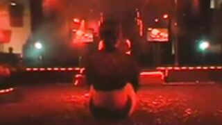 Liza Del Sierra teasing guy on stage 1