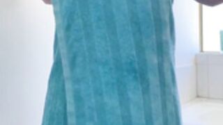 Busty blonde hottie 2