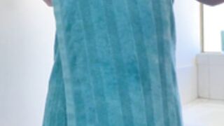 Busty blonde hottie 2