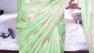 Indiannaughty Harika big Dark nipple lips show