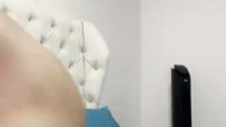 Veenus_ Sexy tranny fucking her toy and BIG CUM