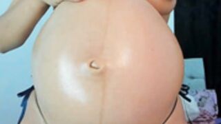 Nani_Merrry inflates and masturbates pregnant belly 2