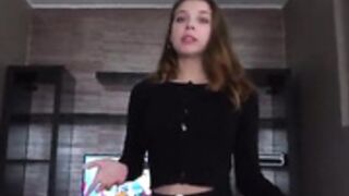 Hermanastra hizo que su hermanastro tomara porno anal c