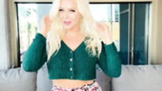 Tara Babcock striptease