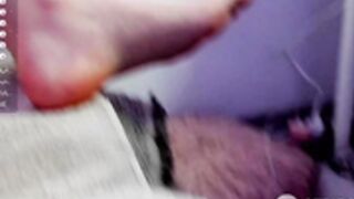 Queen_of_rainbow using domi and dildo to squirt