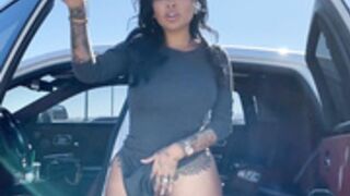 Brittanya Razavi Masturbating in Public