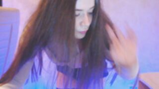 2023-01-08 boob peek 2