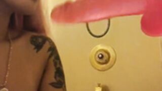 Mvngokitty dildo suck