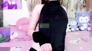 Yori_chan public show 2/5