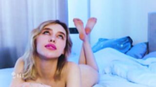 angella_kleee  2023-02-02 is having sex with herself