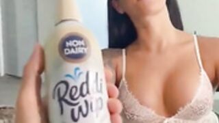 Gina valentina tinder date