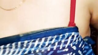 Hot_indianRadha Lips+ Navel show