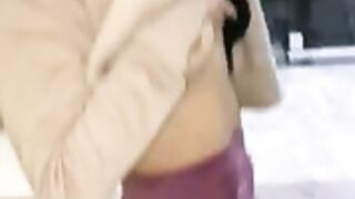 flashing tits neext to busy road