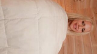 Beshine sexy in a cabin