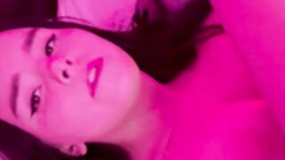 miaxmln fingering herself with passion