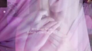 Nylaahh-1 kitty and anal fingers