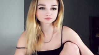 Rose__Luck-edge of vag in panties from begind