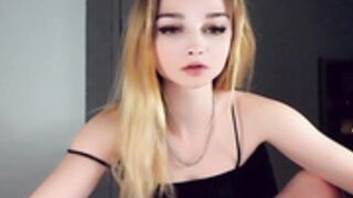 Rose__Luck-edge of vag in panties from begind