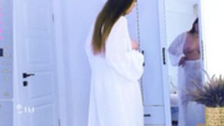 victoria_karma's Gorgeous feminine figure