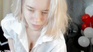 Joyce_coy Jump + tits out