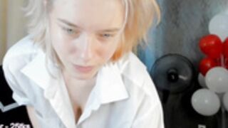 Joyce_coy Jump + tits out