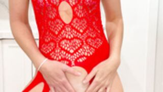 Vicky Stark - Valentine's Butt Plug PPV - 230214