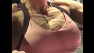 veiny chest pump