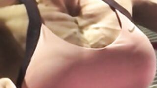 veiny chest pump