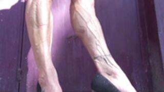 Most vascular woman in the world 2 BLACK