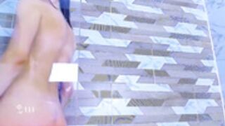 nika_lodge shower fun well she always has fun happy hoe