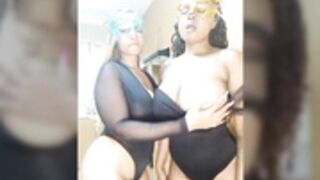 Mammygalz (3) INTENSE MAKEOUT Between MOM-DAUGHTER