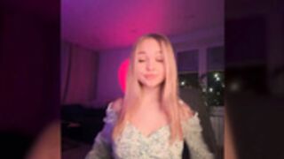 Amaryllis nice tits