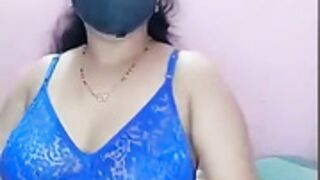 Cute Bhabhi teasing in her bra pt-1